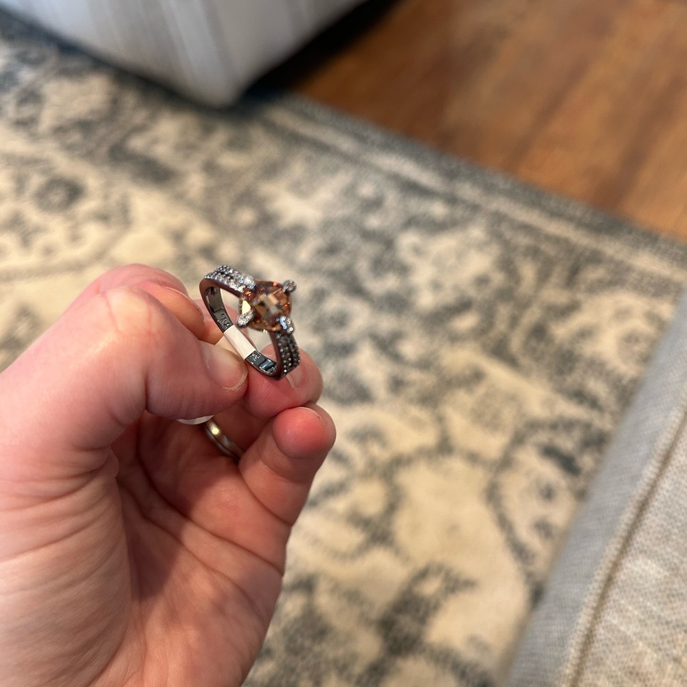 Bomb party ring size 8 - Picture 3 of 5